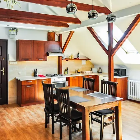 Numer 6 Apartment