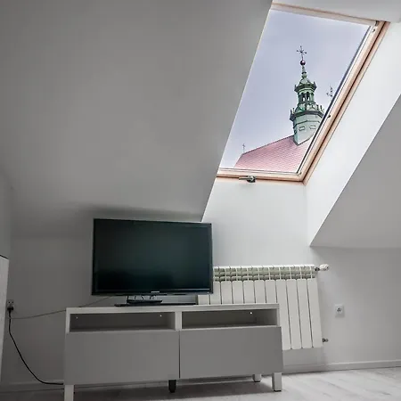 Apartment Numer 6 *